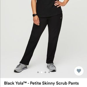 Figs - Black Yola Petite Skinny Scrub Pants